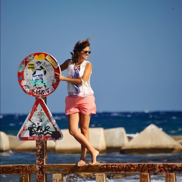 Meet your Posher, Dani - Picture 4 of 5